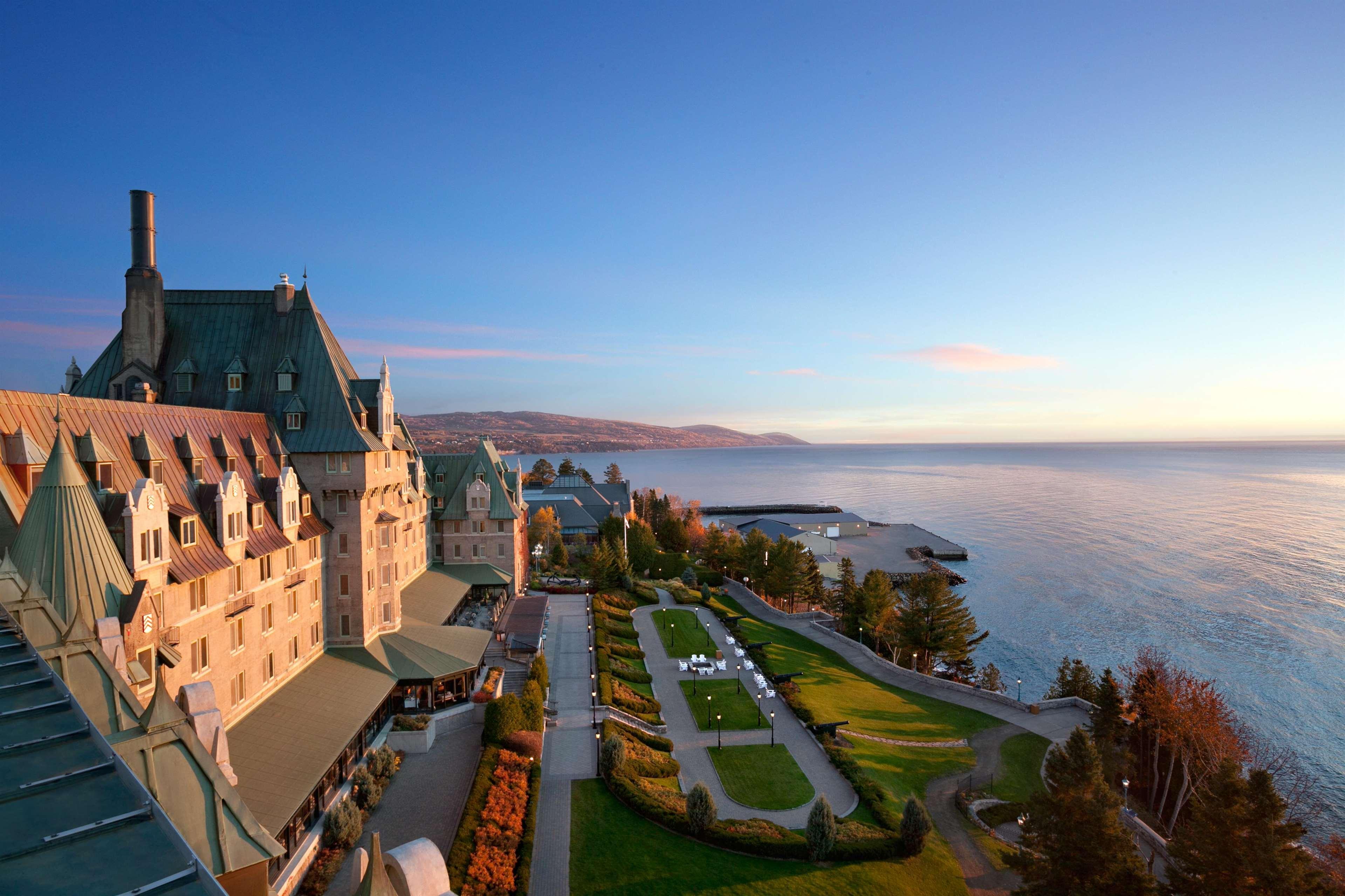 Hotel Fairmont Le Manoir Richelieu La Malbaie Exterior foto The Château Frontenac, the oldest hotel in North America, overlooking the St. Lawrence River