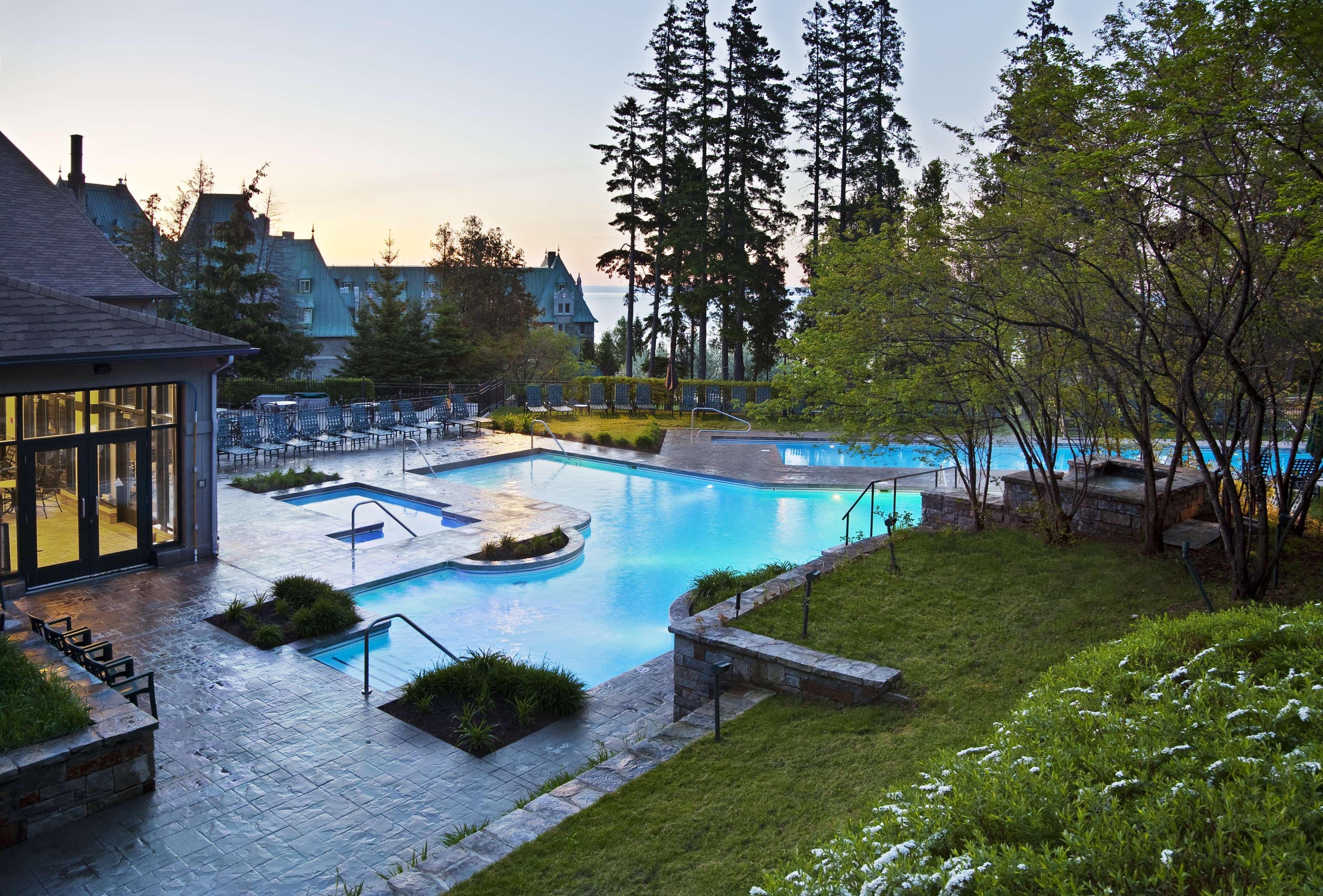 Hotel Fairmont Le Manoir Richelieu La Malbaie Exterior foto The pool at the Four Seasons Whistler