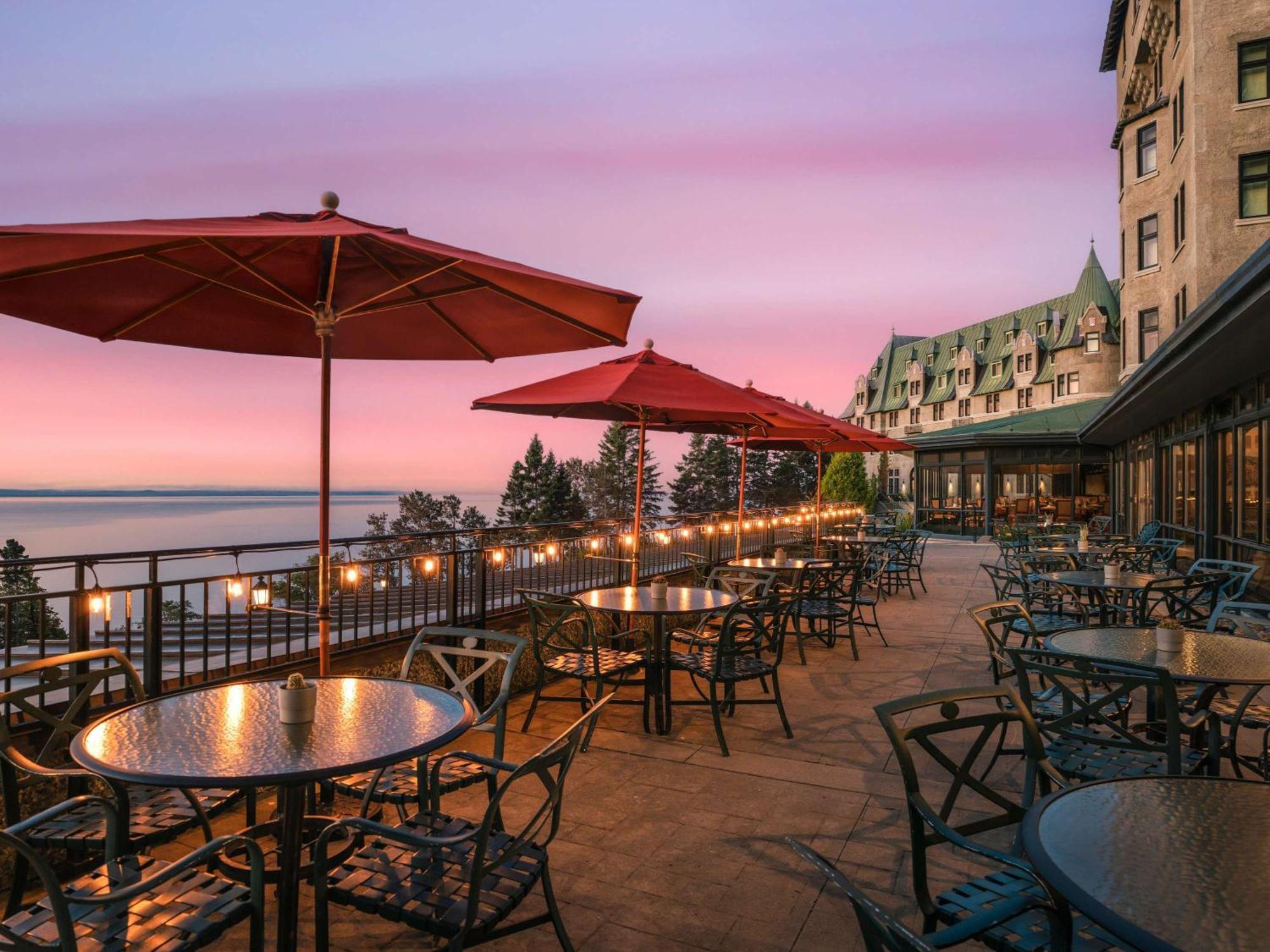 Hotel Fairmont Le Manoir Richelieu La Malbaie Exterior foto Terrasse du Château
